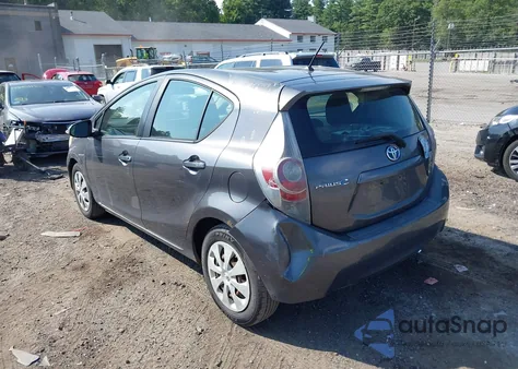 2012 Toyota Prius C Two z USA, uszkodzony, nr VIN JTDKDTB30C1507436